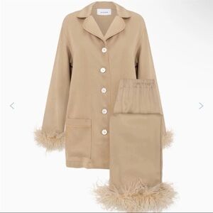 SLEEPER Party Pajamas Set with Detachable Feathers